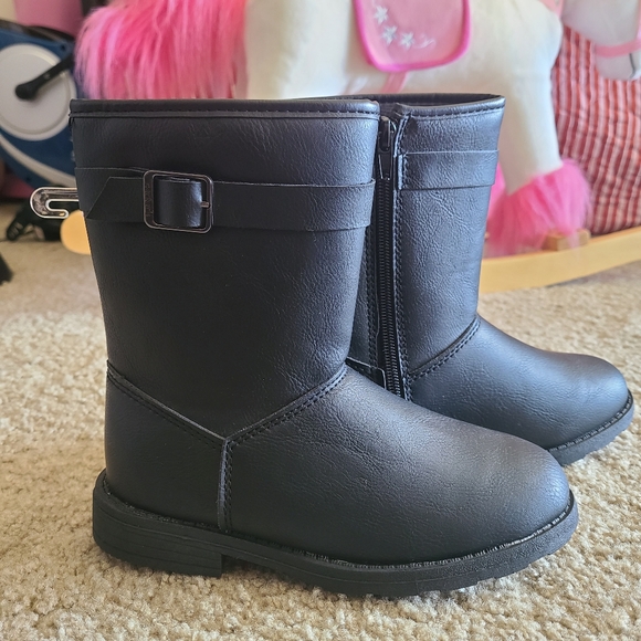 Carter's girls boot size 1 - Picture 2 of 7
